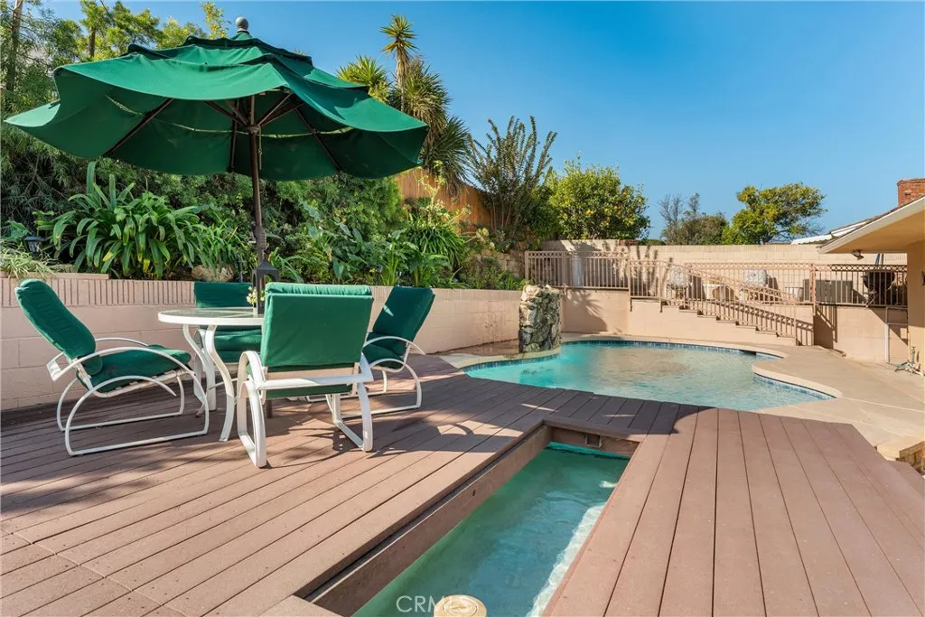 4845 Parkglen, View Park, California 90043 home-pic-29